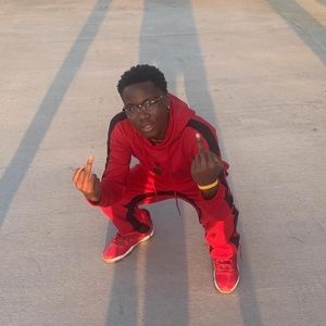 Meet your Posher, Derick